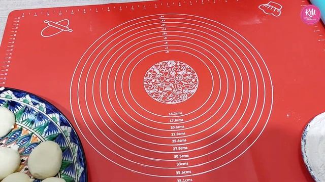 ДА ПРОСЯТ МЕНЯ ЧЕБУРЕЧНИКИ НО Я СЛИВАЮ РЕЦЕПТ.ГОТОВА ПЕЧЬ ИХ КАЖДЫЙ ДЕНЬ.НЕ ЗРЯ ИХ ОБОЖАЮТ МИЛЛИОНЫ