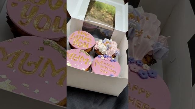 #buttercupbakes Give mom the gift of sweetness with these cupcakes hamper. #shorts #viral