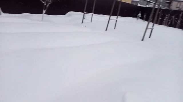Новый год, а снег идёт и идёт! Обзор.