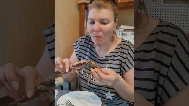 МУКБАНГ. ИВАСИШКА, КАРТОШКА И МАРИНОВАННЫЙ ЛУЧОК😋