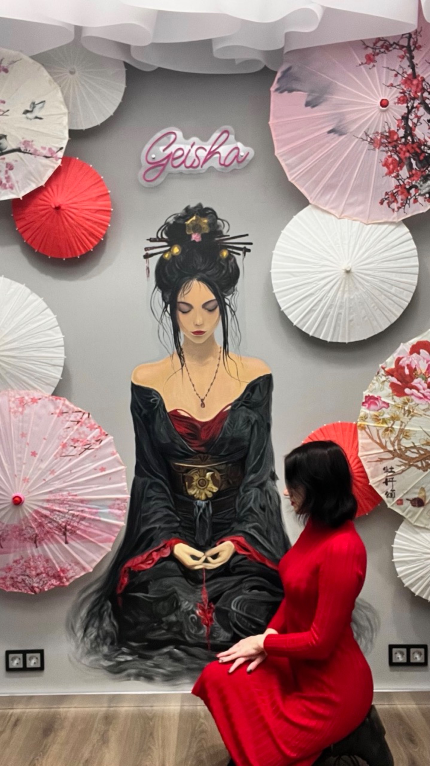 🎨 РЕАЛИСТИЧНАЯ РОСПИСЬ СТЕН В САЛОНЕ КРАСОТЫ: ИНВЕСТИЦИЯ В СТИЛЬ 💋