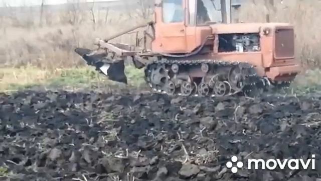 Пахота огорода трактором ДТ-30