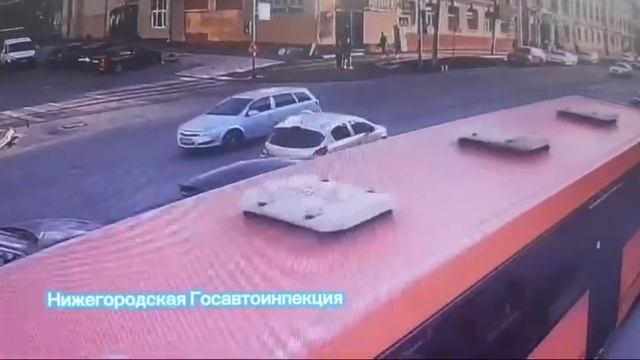 Мотоциклист разбился насмерть в аварии с легковушкой в Нижнем Новгороде

"Опель" ждал зелёный