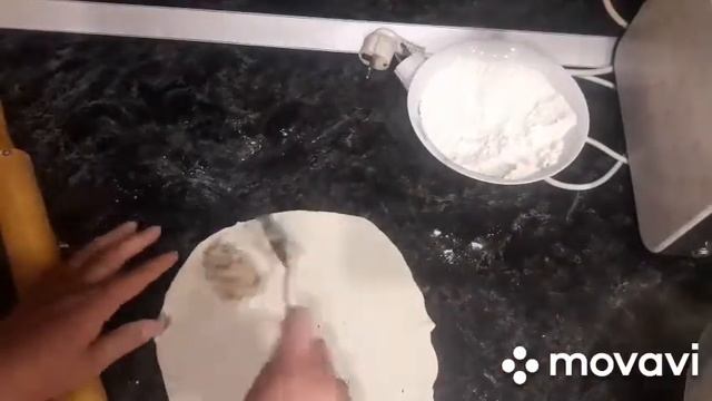 Очень вкусный Чебуреки с  говядиной желудком.Çox dadlı Qarın Qutabı.