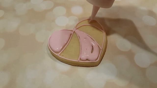 The Simplest Valentine Cookies, Ever! Hand Decorating Sugar Cookies on Kookievision