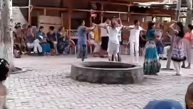 Бу ким экан