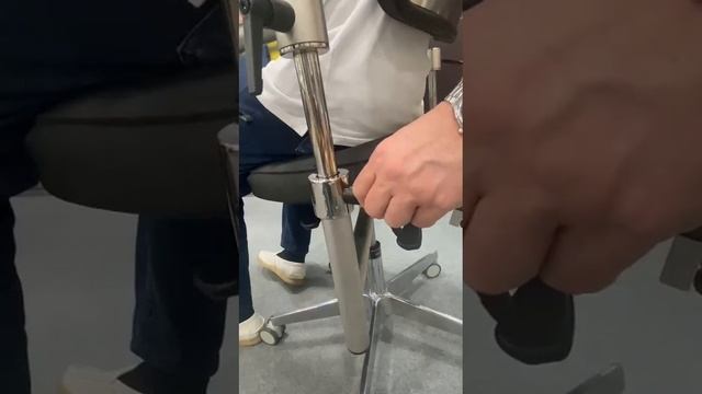 MedErgo: Стул микроскописта Тронус C-100