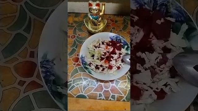 Великолепный ужин с жареной картошкой  и салатом "вкусная пятница "в приятной компании