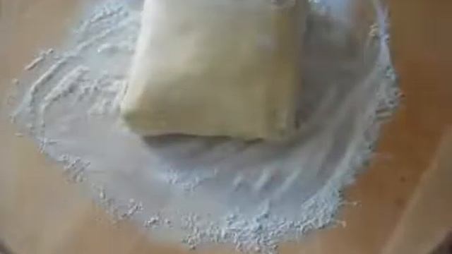 Пирожки с мясом из готового теста!