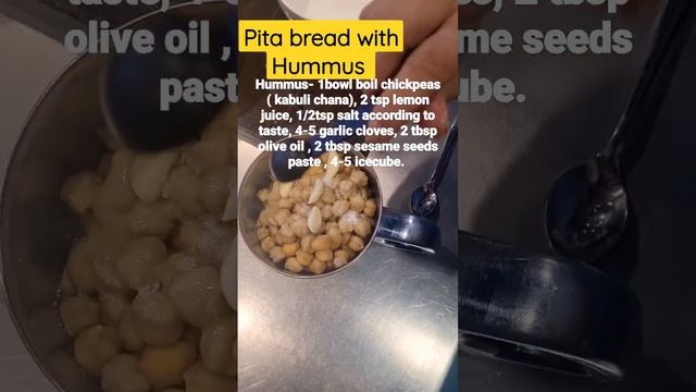 Hummus With Pita Bread #youtubeshorts #shorts #shortvideo #tranding #pitabread #hummus #hummusrecip