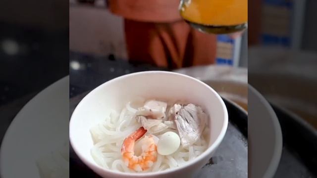 Asia Street Foods | Vietnamese crab soup cake 蟹饼汤 | #shorts