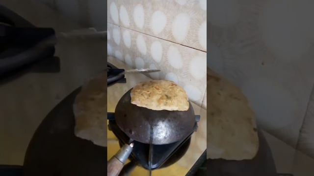 Paratha pen na mila toh Paratha bana diya is pr#youtubeshorts #viral #foodie