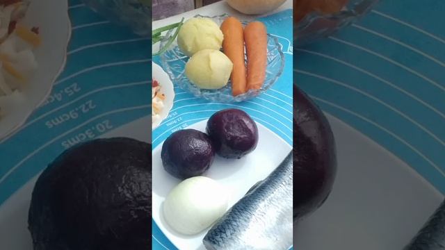 #Shorts/НУ КТО, ПРИДУМАЛ ЭТОТ САЛАТ? ВКУСНО!/沙拉Shālā/SALAD/@ВКУСНАЯ КУХНЯ. АЛЛА КОРБУТ