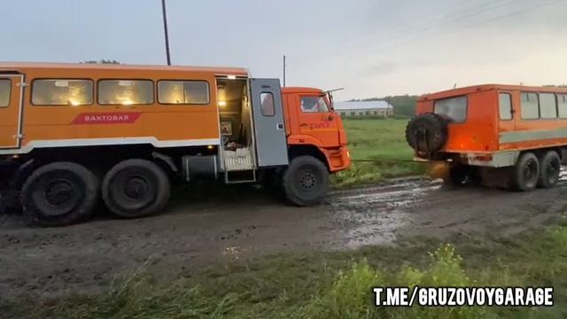 КАМАЗ КАМАЗа достает 🚛🚛💪