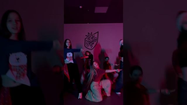 На улице уже 2025 год, а мы с вами последний раз виделись в 2024! Как вы там?🥳😄