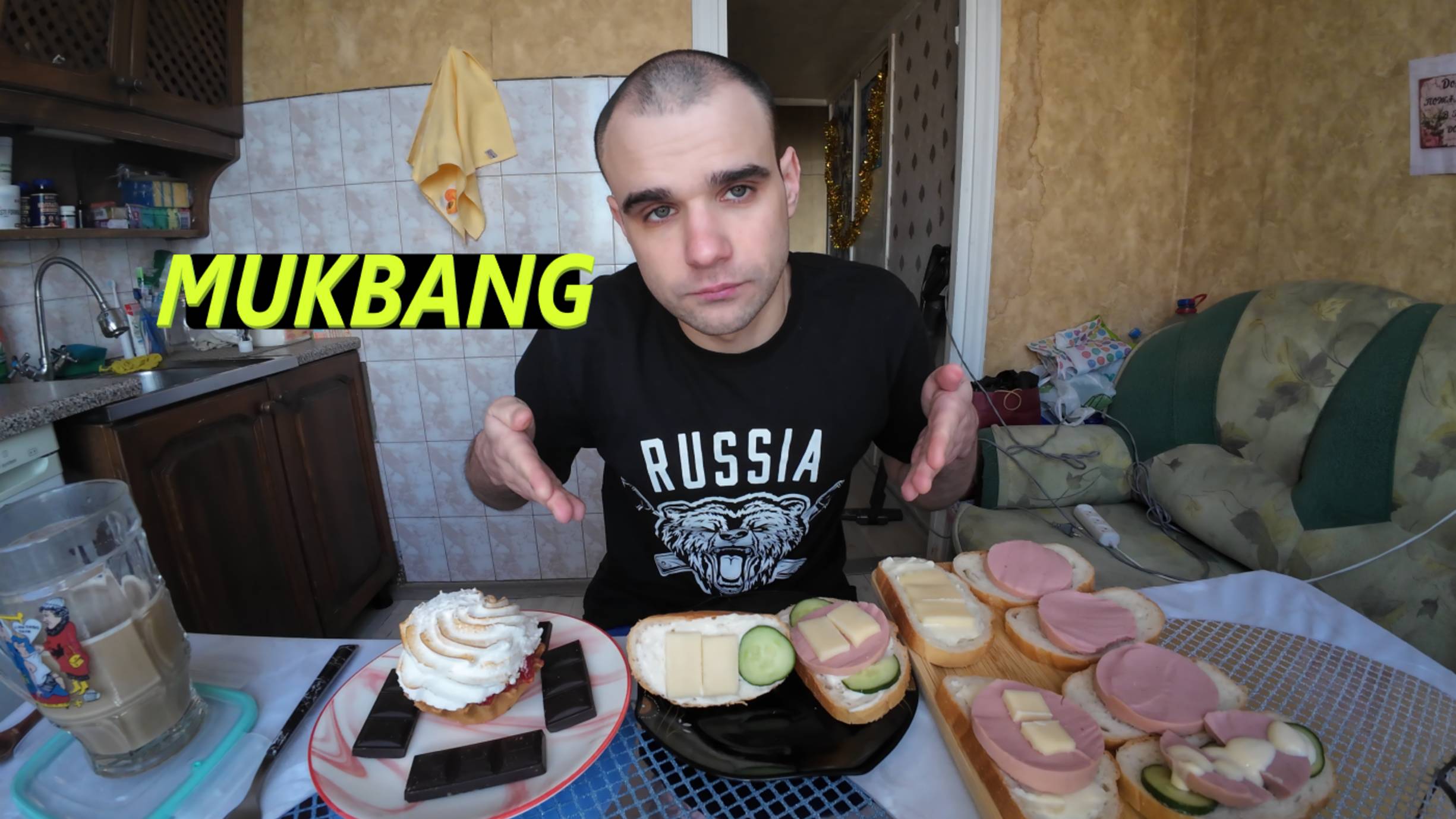 МУКБАНГ БУТЕРБРОДЫ С МАСЛОМ, СЫРОМ, КОЛБАСОЙ / ПИРОЖНОЕ / ШОКОЛАД / EATING MUKBANG ASMR АСМР