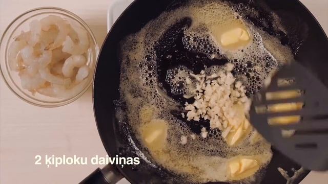 Spilva. Ātrie Cēzara salāti ar garnelēm recepte