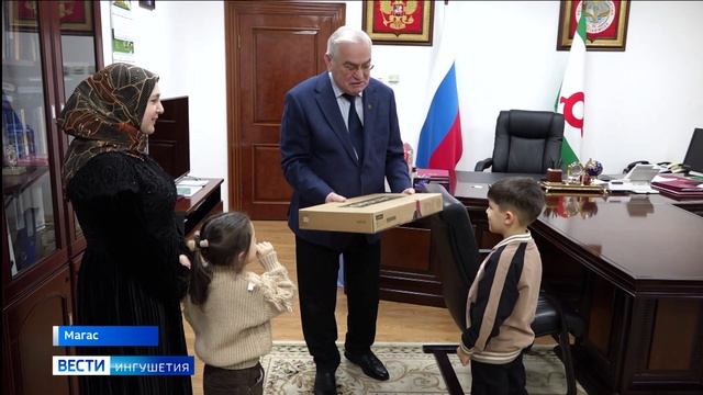 Для детей участников СВО организовали экскурсию в парламенте Ингушетии