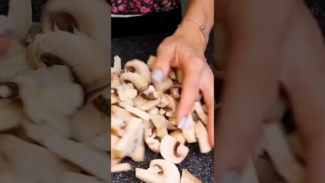 Quick and flavorful mushroom stroganoff for vegan dinner