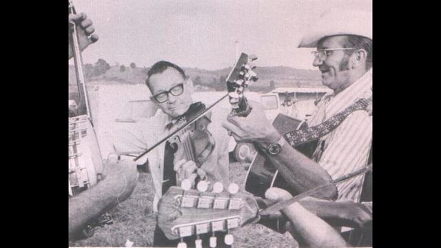 Otis Burris plays Red Apple Rag