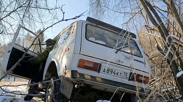 Забуксовал переезжая ключ. Подвис на перечапе. НИВА-2121