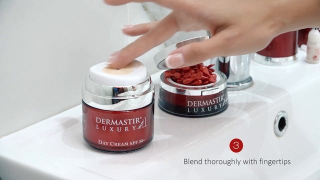 Dermastir Day Cream SPF 30+ mixed with Vitamin C Post Filler - Home use