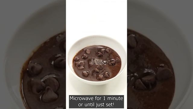 Chocolate Mug Cake Recipe | Microwave (1 Minute) #Shorts