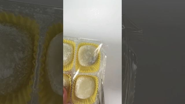 Unboxing mochi ASMR | #asmr #shorts #satisfying #shortsvideo #unboxing #asmrsounds #mochi #sweets