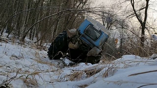Забуксовал, провалившись в талец. Т-40 - сила.