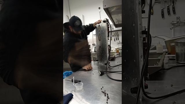 Ремонт индукционной плиты 🔧🔥 Промышленная техника 🏭⚙️