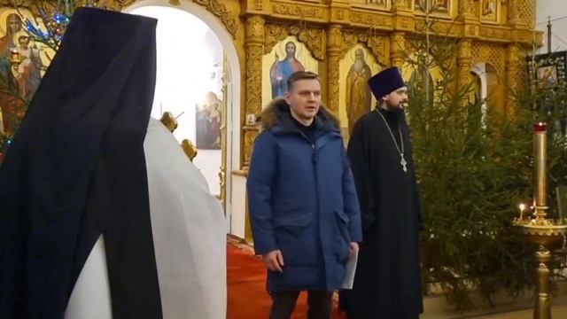 Рождественская Божественная литургия в Свято-Троицком кафедральном соборе города Вязьма.