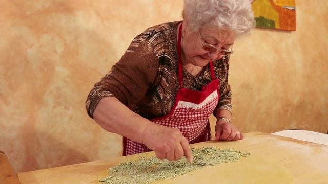 Pasta Grannies discover Gina's stuffed tagliatelle!