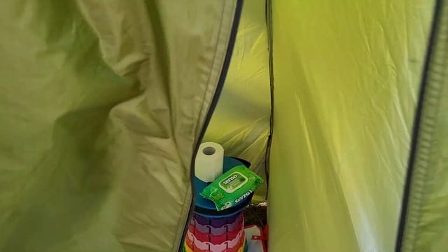 Отдых на природе, с палатками  на берегу лесного озера "Неколочь" Беларусь. Лесной кемпинг.