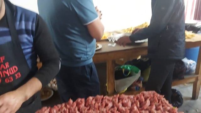 Урганчли ошпазни дастурхон тузиш жараёни