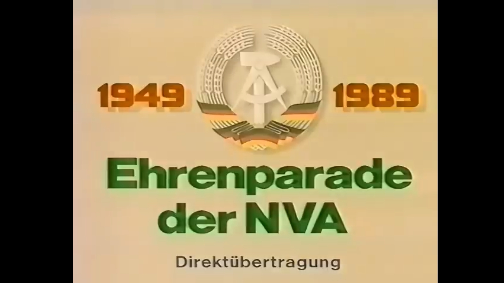 Военный парад в честь 40 летия ГДР. Берлин. День республики.