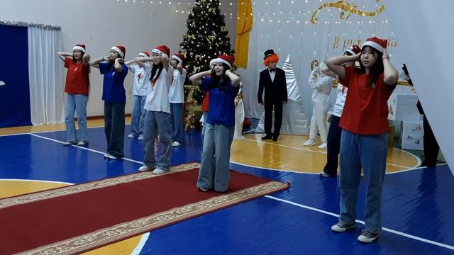 Новогодний утренник для начальных классов. Представление “Алиса в стране новогодних чудес”