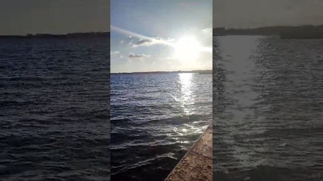 море