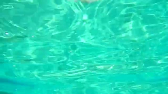 Под водой...