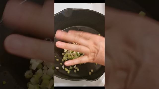 Spicy Chow Mein with Beef 🥩 and Peanuts 🥜