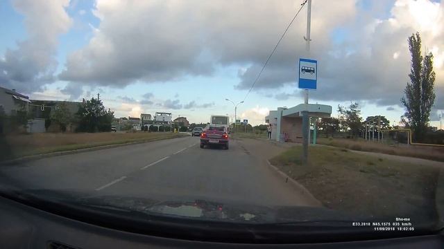 Автобус можно не ждать, всё равно не остановится
