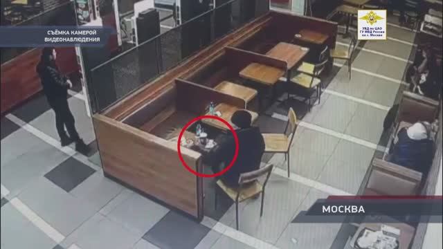 Оперативниками Красносельского района столицы задержан подозреваемый в краже смартфона