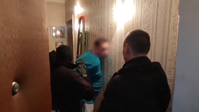 🚨 Сотрудники ФСБ задержали жителя Енакиево по подозрению в государственной измене