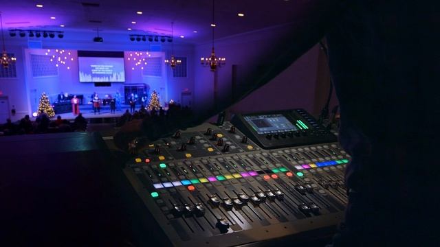 Behind the Scenes MIXING Live Christmas Eve Service on the Behringer x32