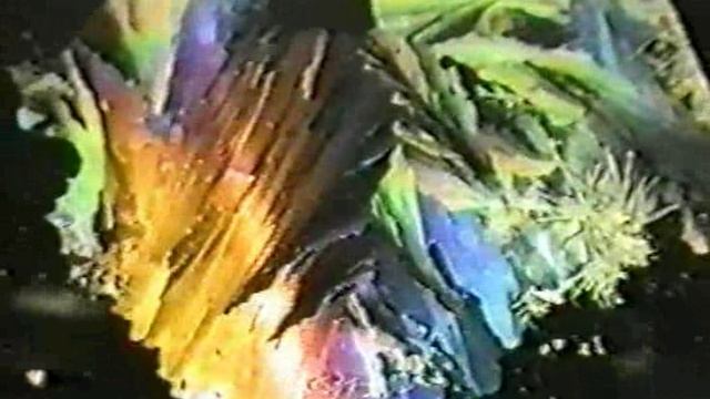 Физика. Опыты. Молекулярная физика. Модель идеального газа. Рост кристаллов гипосульфита