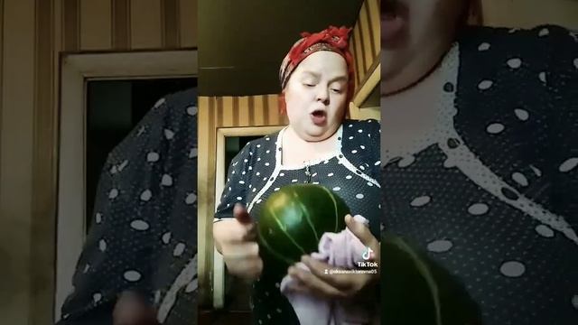 зачем тебе цветы они завянут...