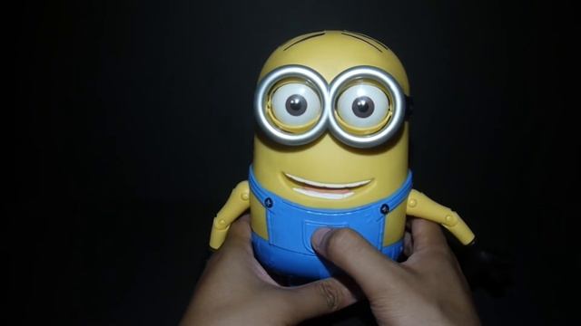 [Review] Despicable Me 2 Minion Dave Talking Action Figure