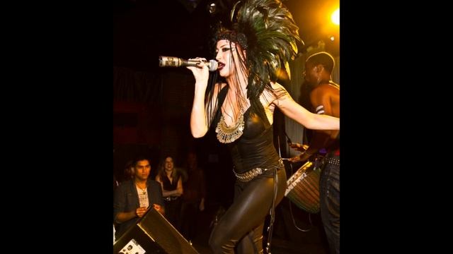 Gym Class Heroes and Neon Hitch- Ass Back Home