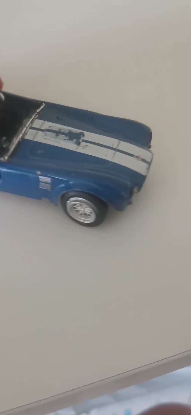 Модель автомобиля Shelby Cobra