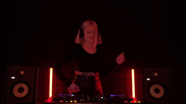 MARIA FEDOROVA  |08| HARD TECHNO DJ SET 150 bpm