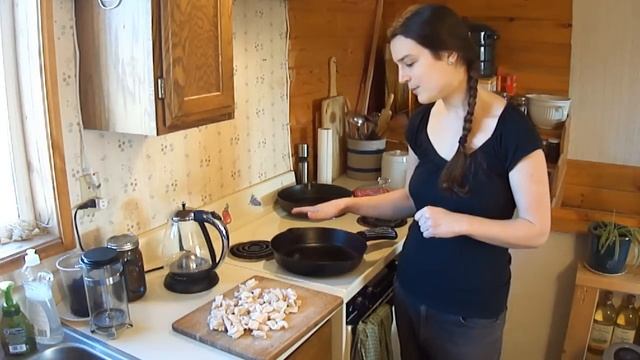 how to render smooth, creamy lard in a cast iron skillet - and get pork cracklins too!